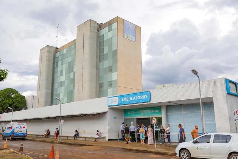 Capa da notícia: Hospital de Base é referência em quebra de cálculo renal sem cirurgia